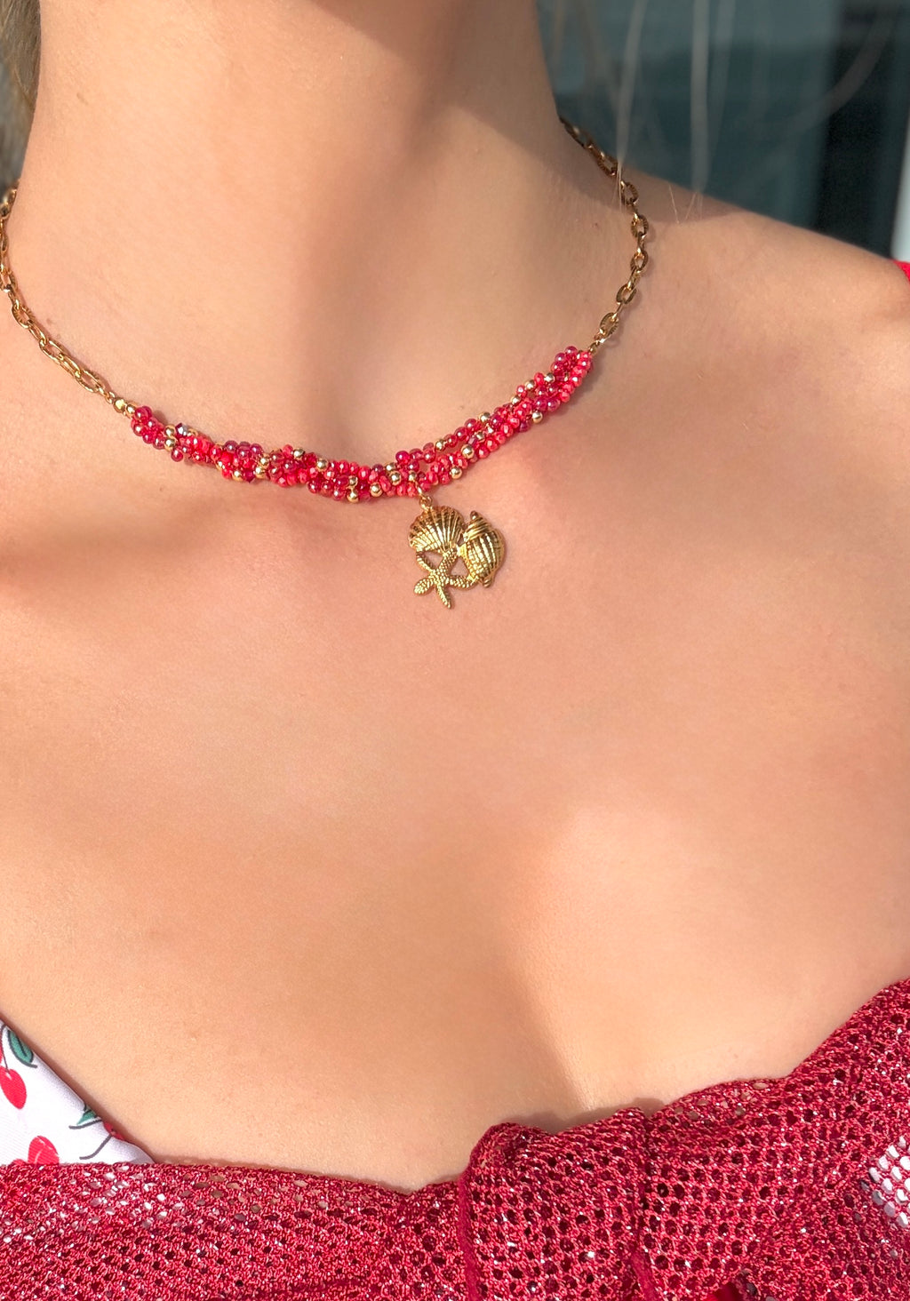 Shelly Rouge Necklace and Bracelet Set