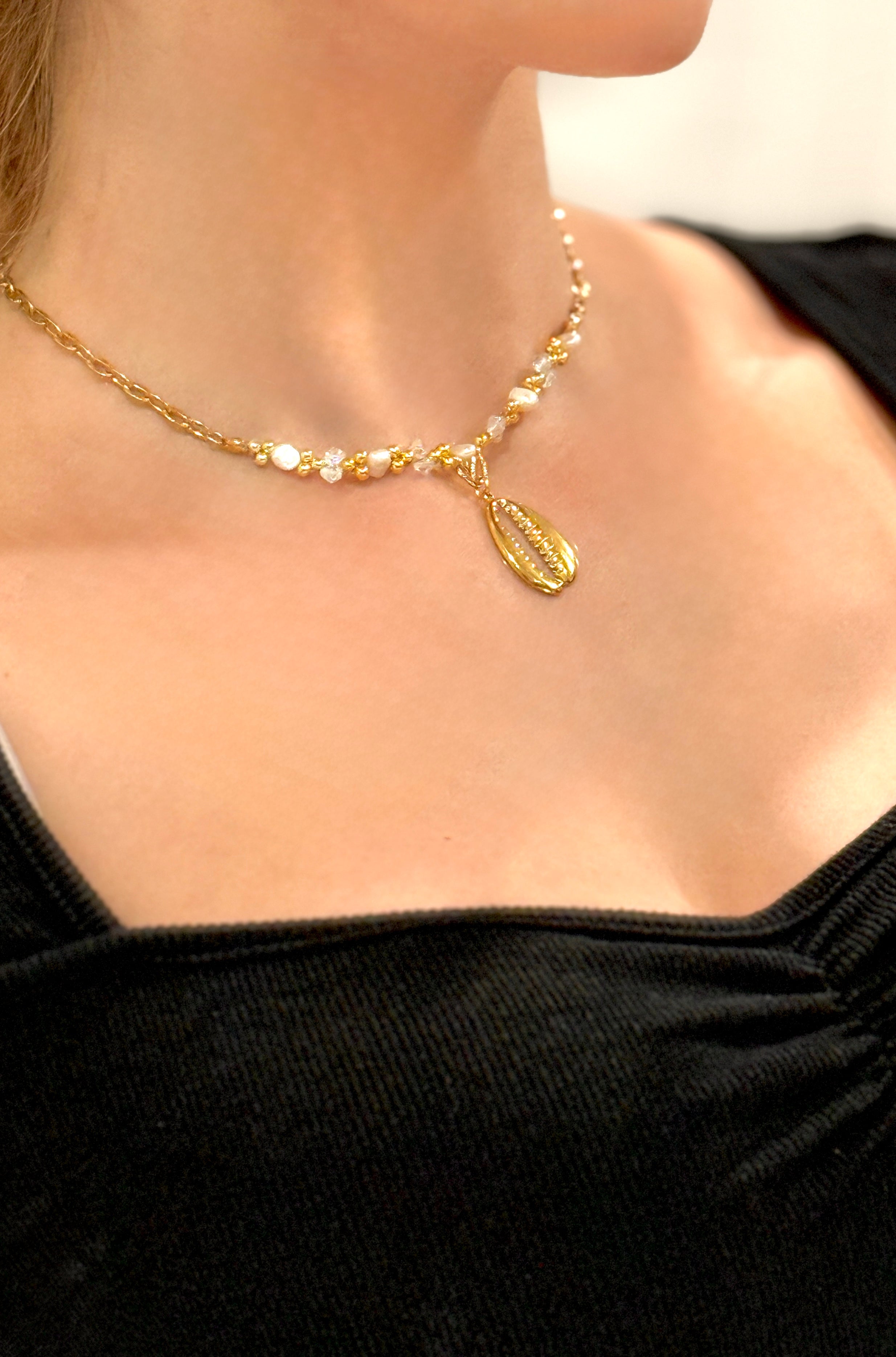 Pearl Shelly Necklace