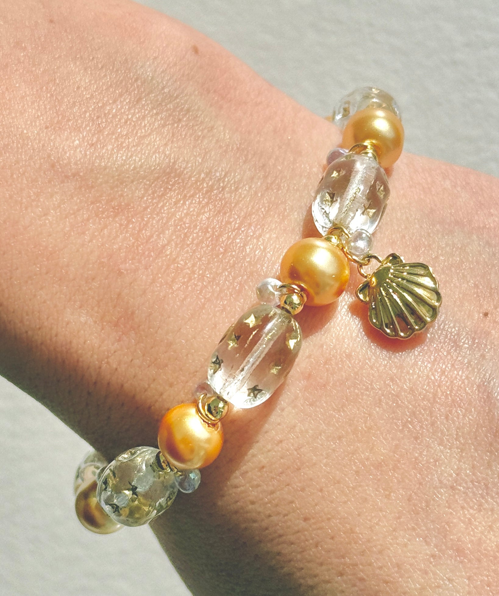 Golden Shelly Necklace and Bracelet Set