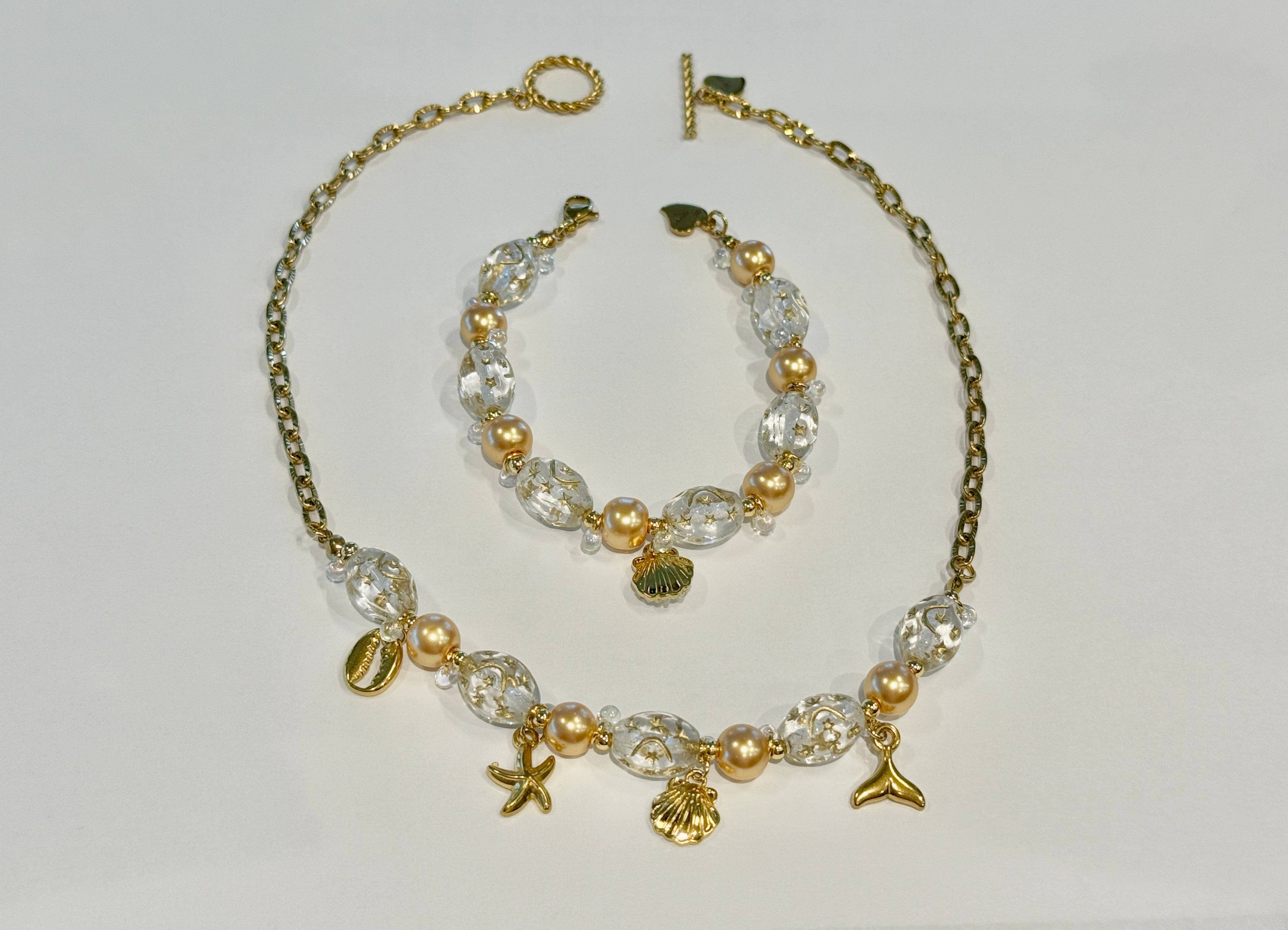 Golden Shelly Necklace and Bracelet Set