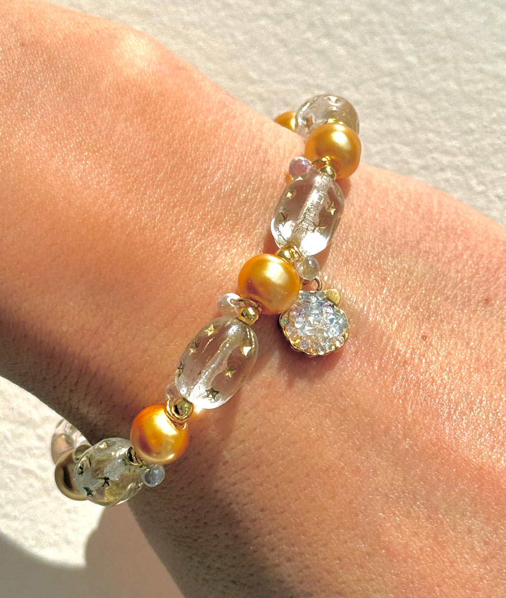 Golden Shelly Necklace and Bracelet Set