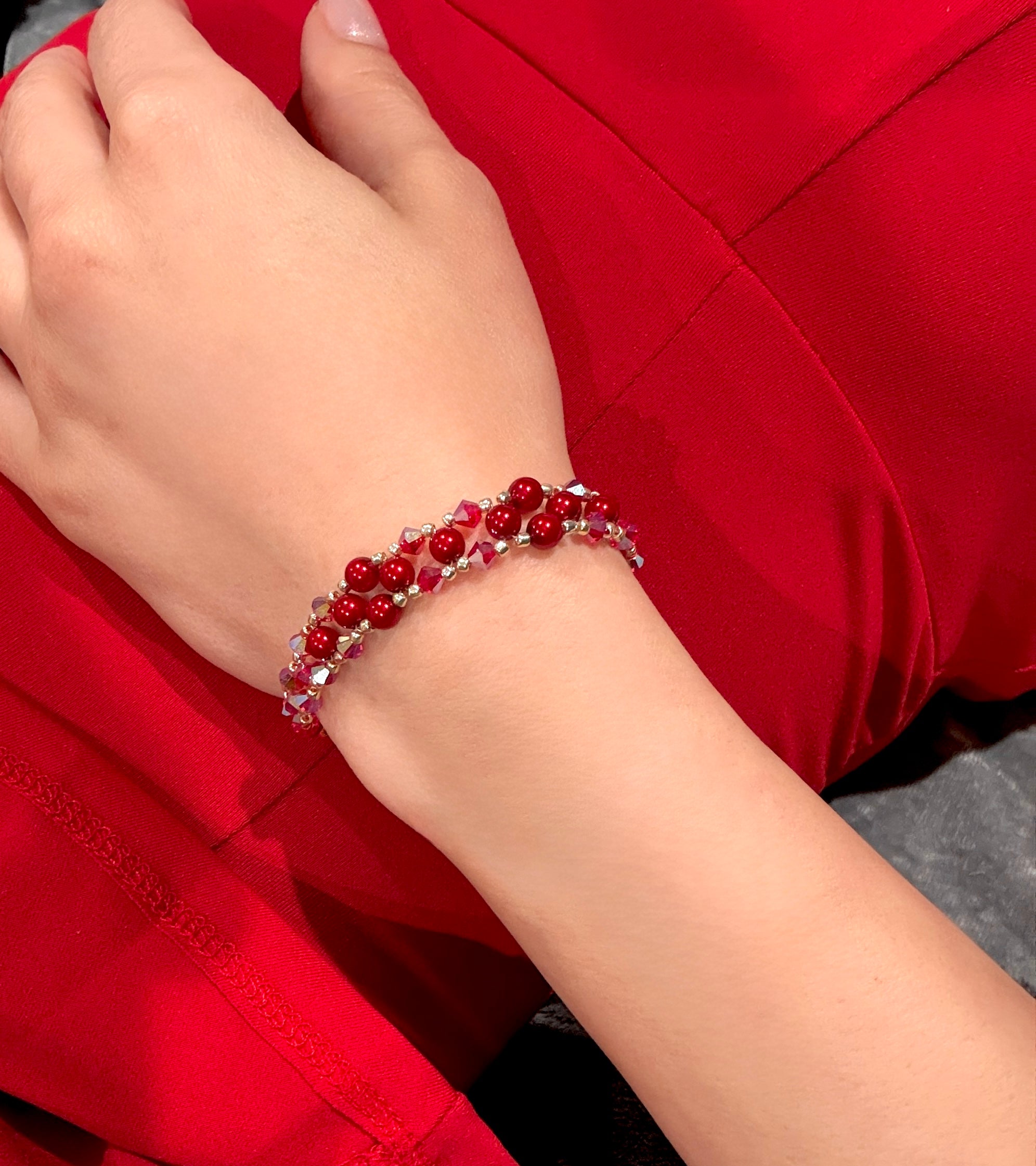 Lady in Red Crystal Glass Pearl Bracelet